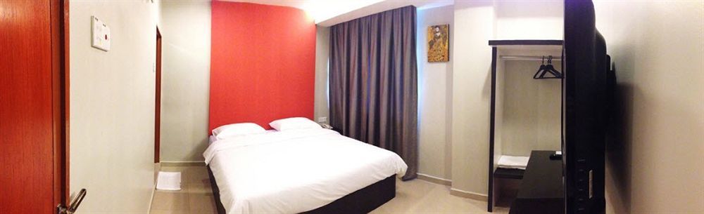 Golden Court Hotel - Tun Abdul Razak Johor Bahru Extérieur photo