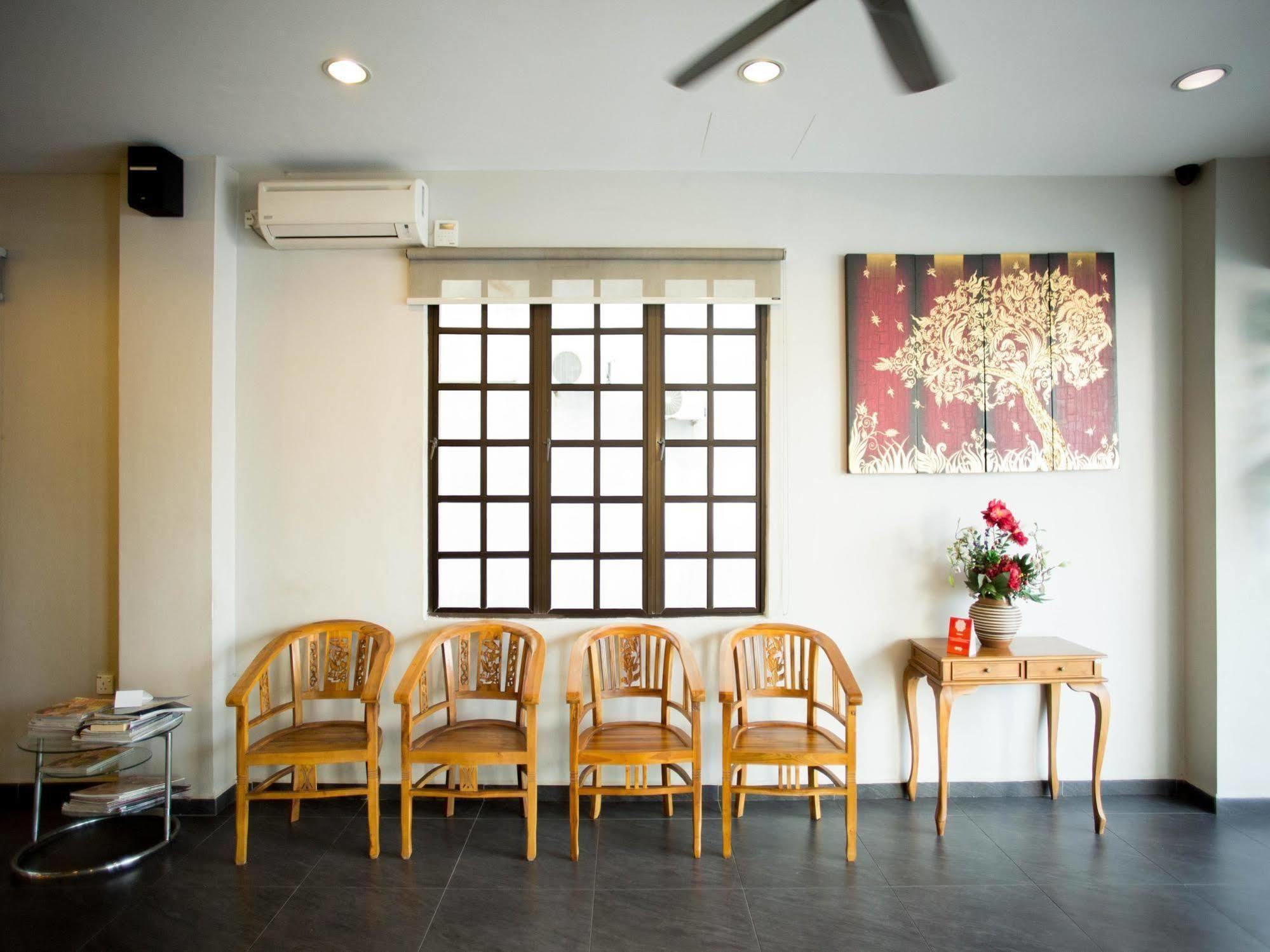 Golden Court Hotel - Tun Abdul Razak Johor Bahru Extérieur photo