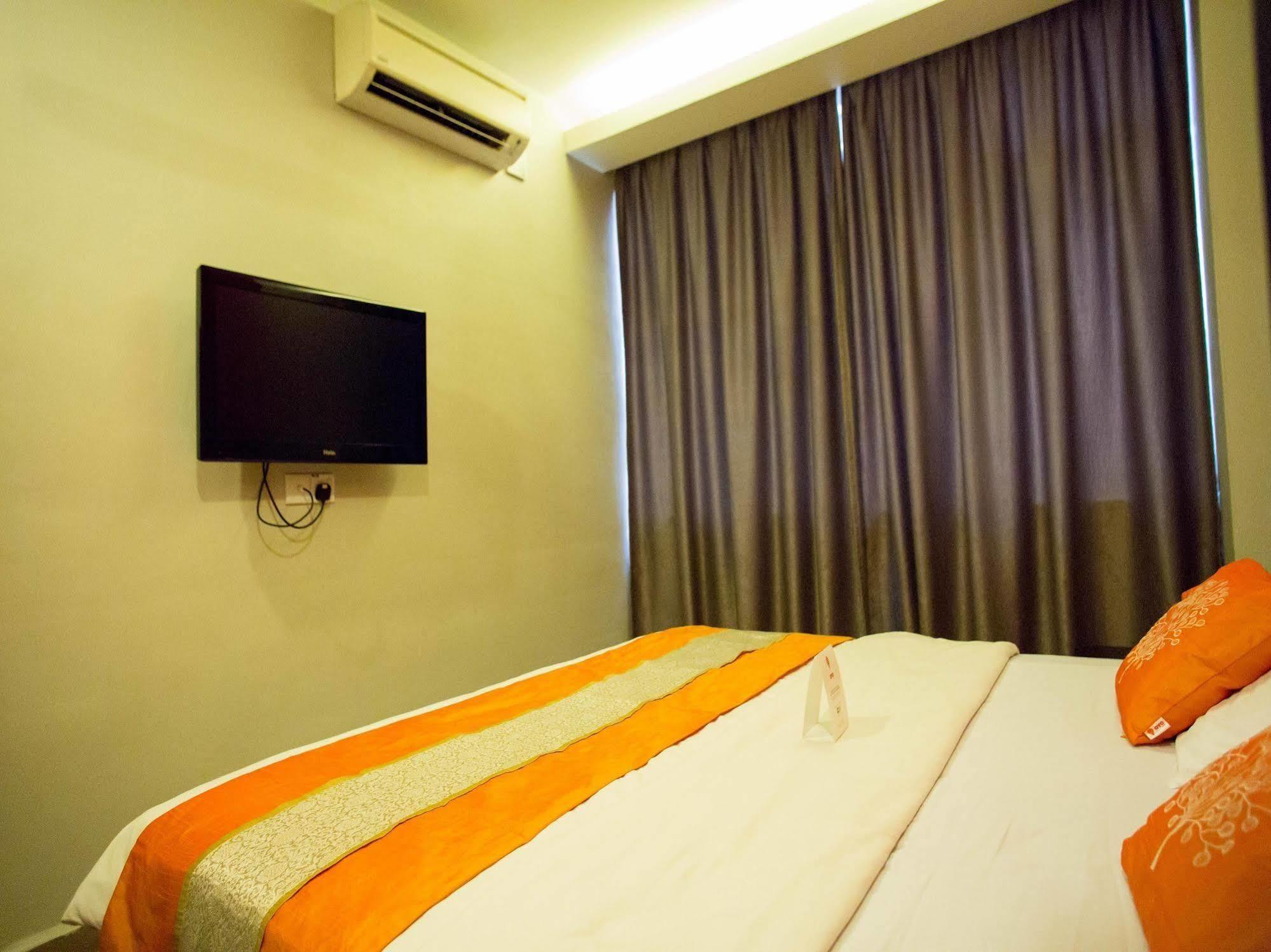 Golden Court Hotel - Tun Abdul Razak Johor Bahru Extérieur photo