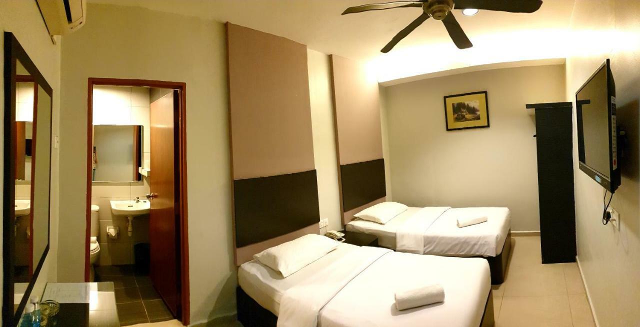Golden Court Hotel - Tun Abdul Razak Johor Bahru Extérieur photo