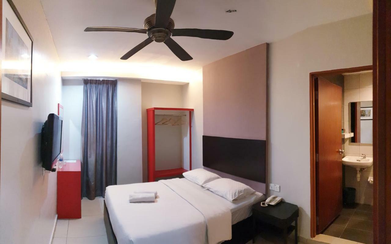 Golden Court Hotel - Tun Abdul Razak Johor Bahru Extérieur photo