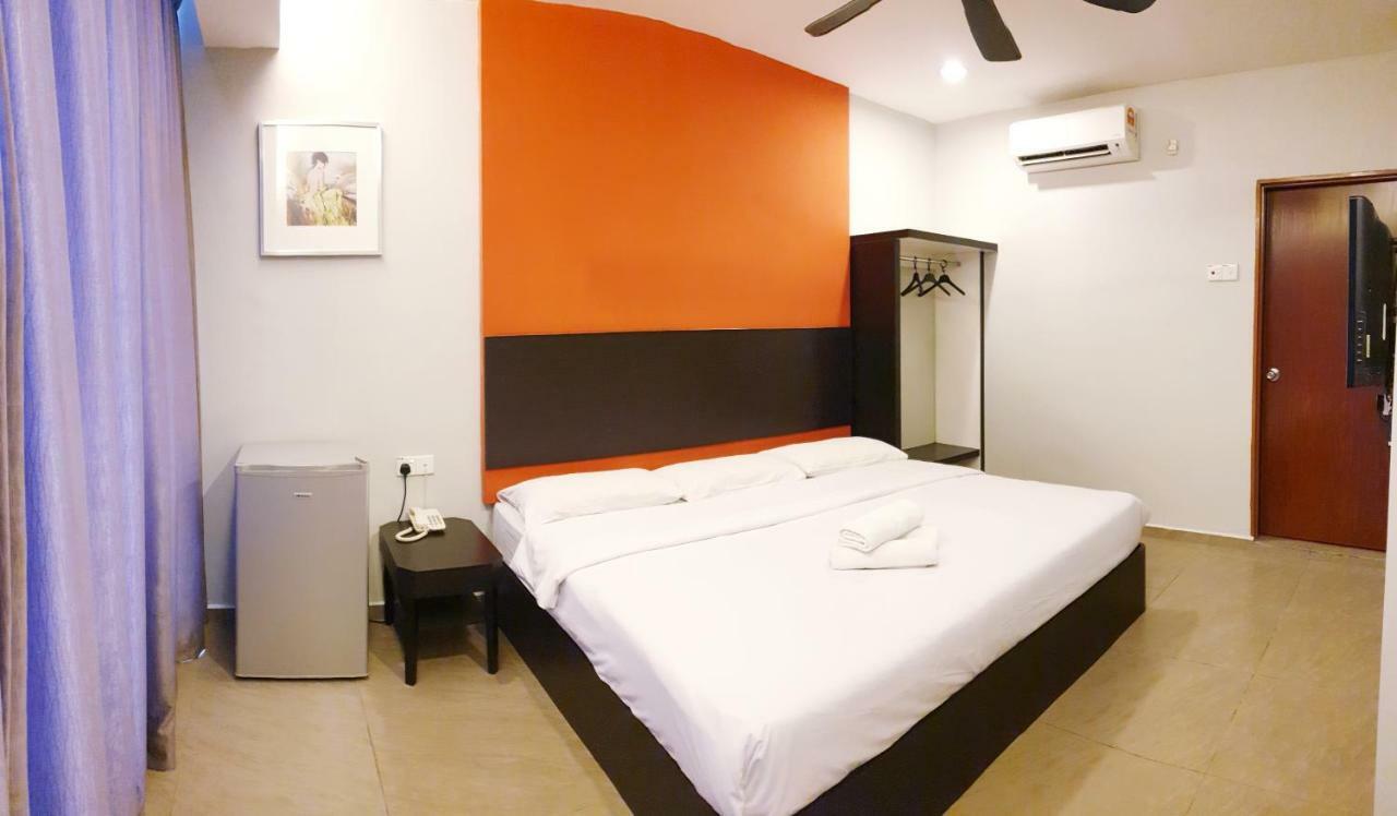 Golden Court Hotel - Tun Abdul Razak Johor Bahru Extérieur photo