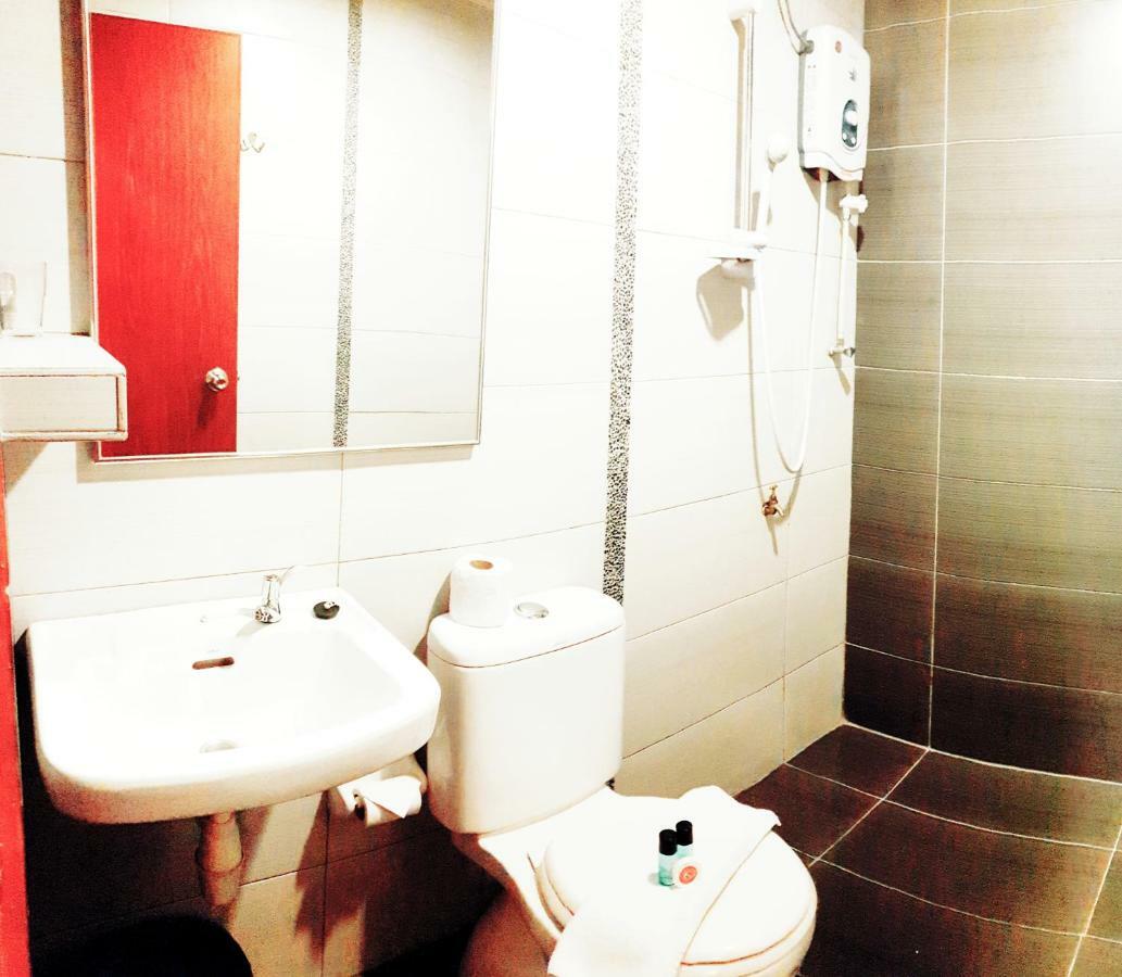 Golden Court Hotel - Tun Abdul Razak Johor Bahru Extérieur photo