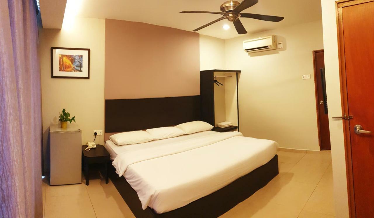 Golden Court Hotel - Tun Abdul Razak Johor Bahru Extérieur photo