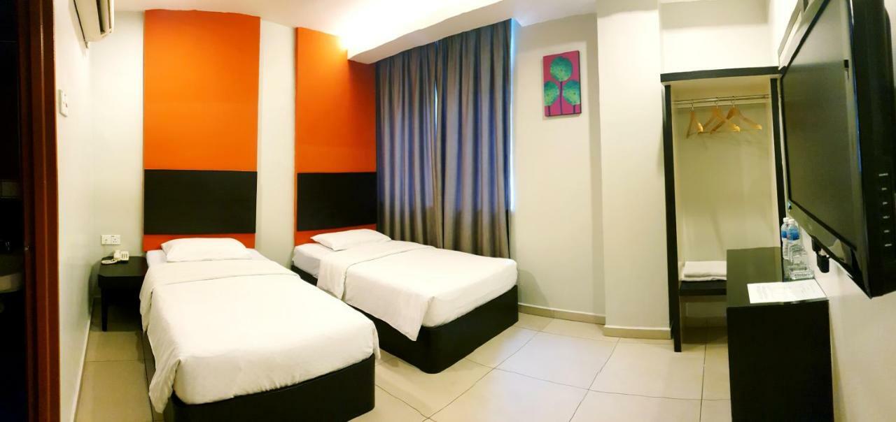 Golden Court Hotel - Tun Abdul Razak Johor Bahru Extérieur photo