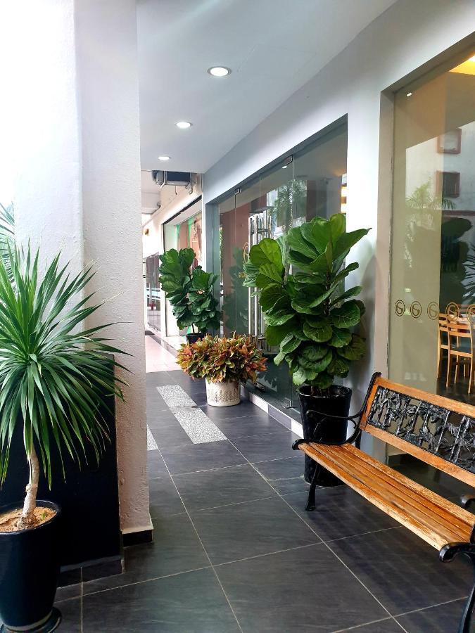 Golden Court Hotel - Tun Abdul Razak Johor Bahru Extérieur photo